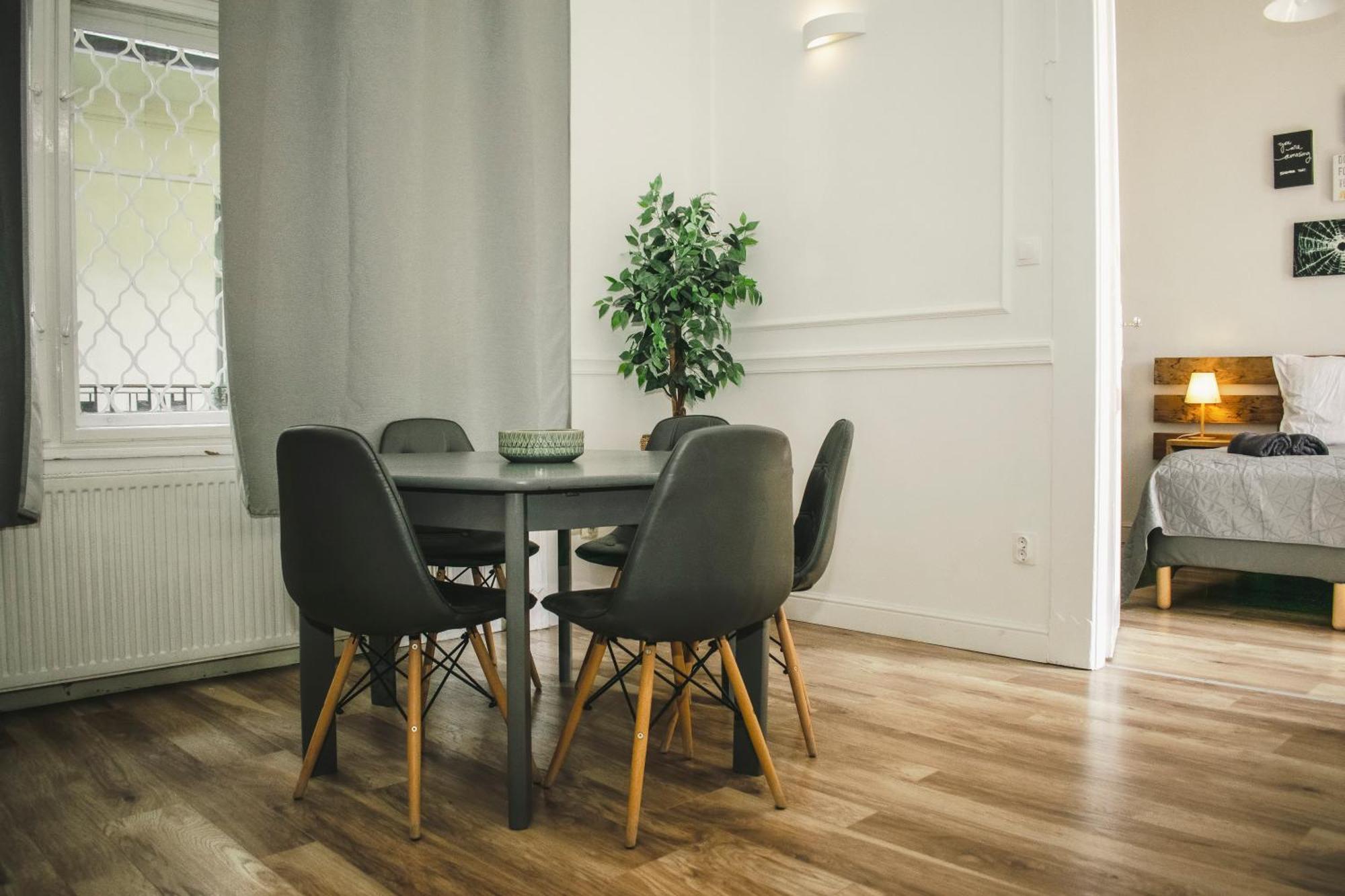 3 Room Apartment In The Beautiful Street 布达佩斯 外观 照片