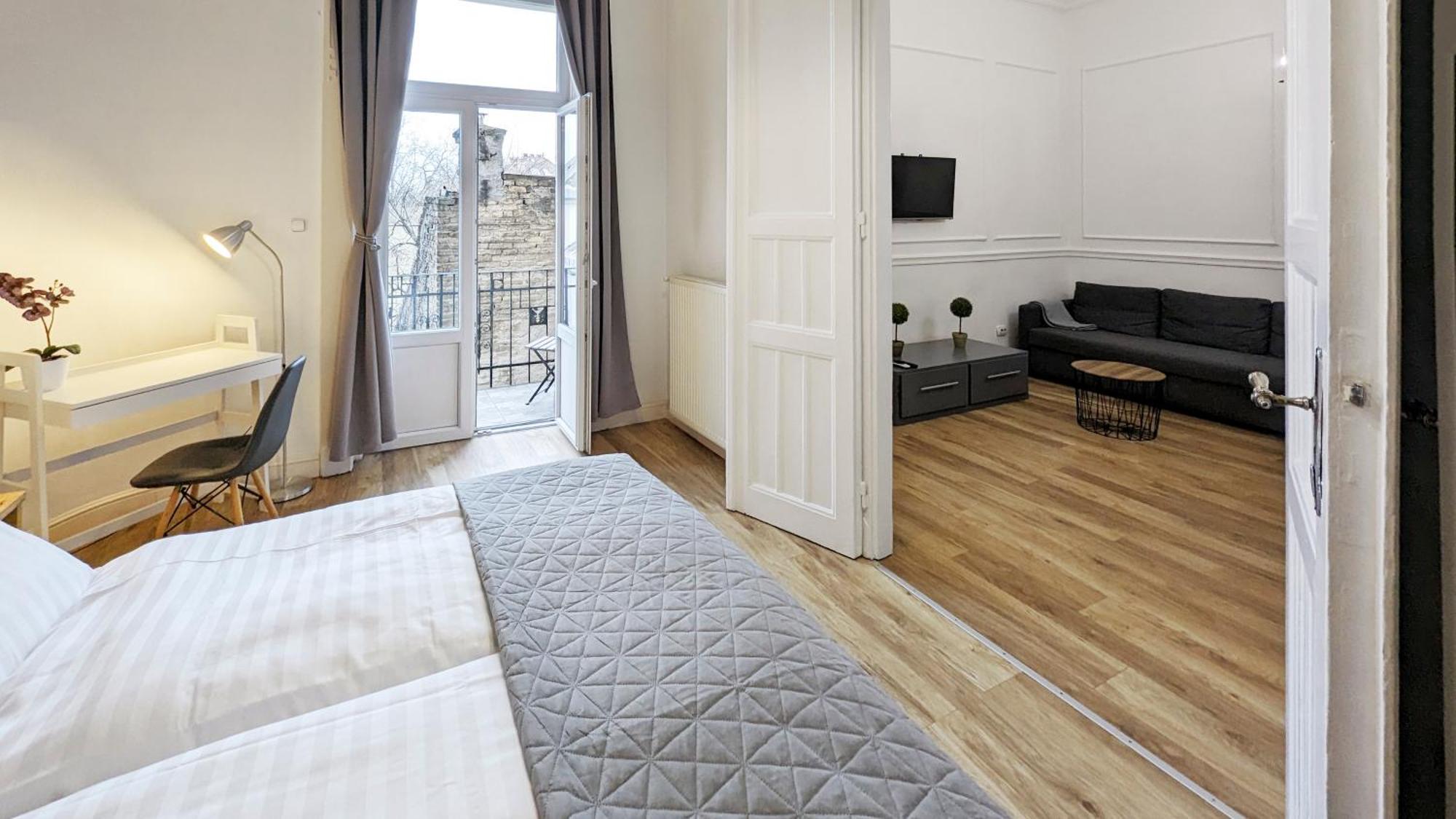 3 Room Apartment In The Beautiful Street 布达佩斯 外观 照片