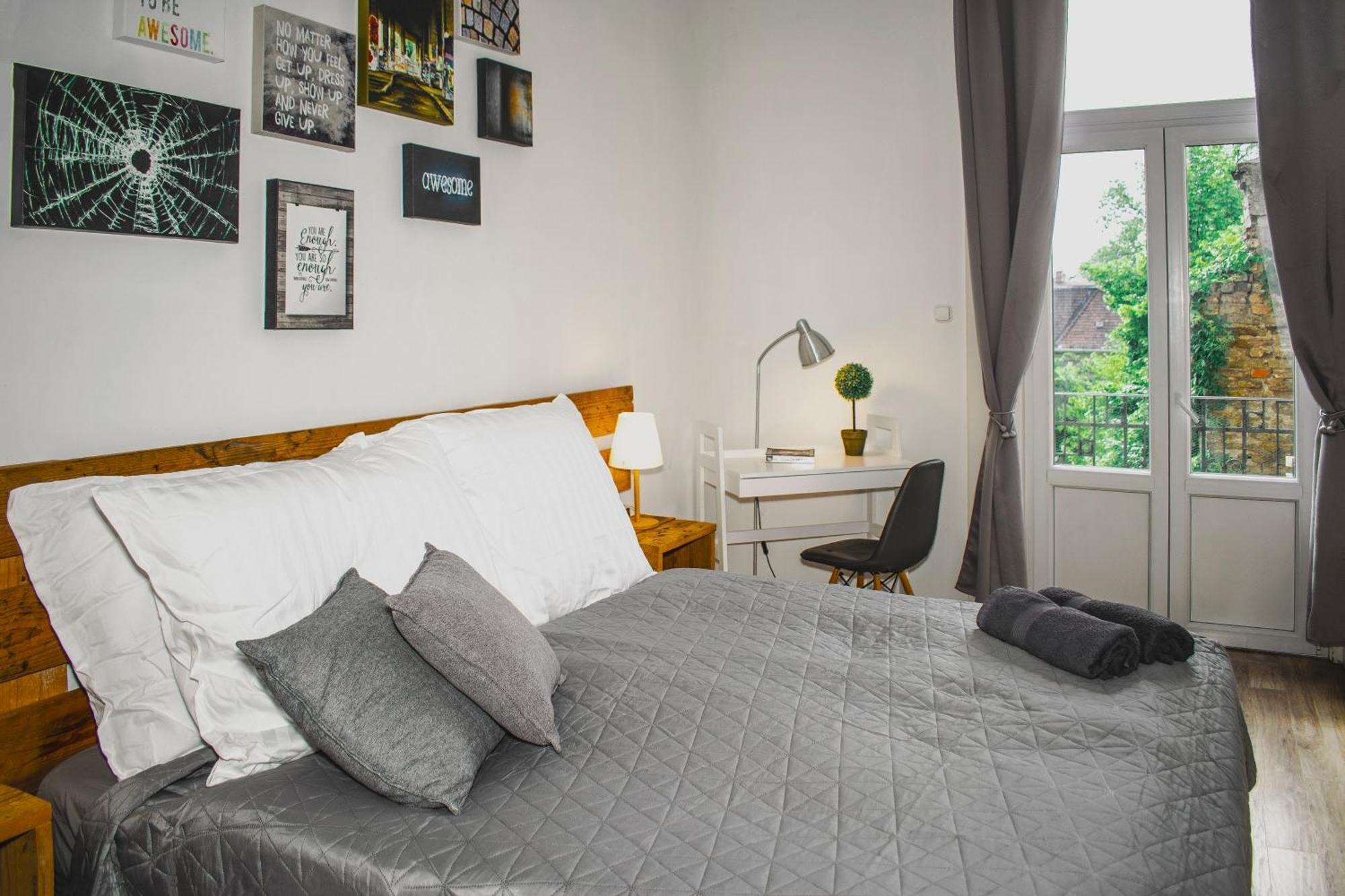 3 Room Apartment In The Beautiful Street 布达佩斯 外观 照片