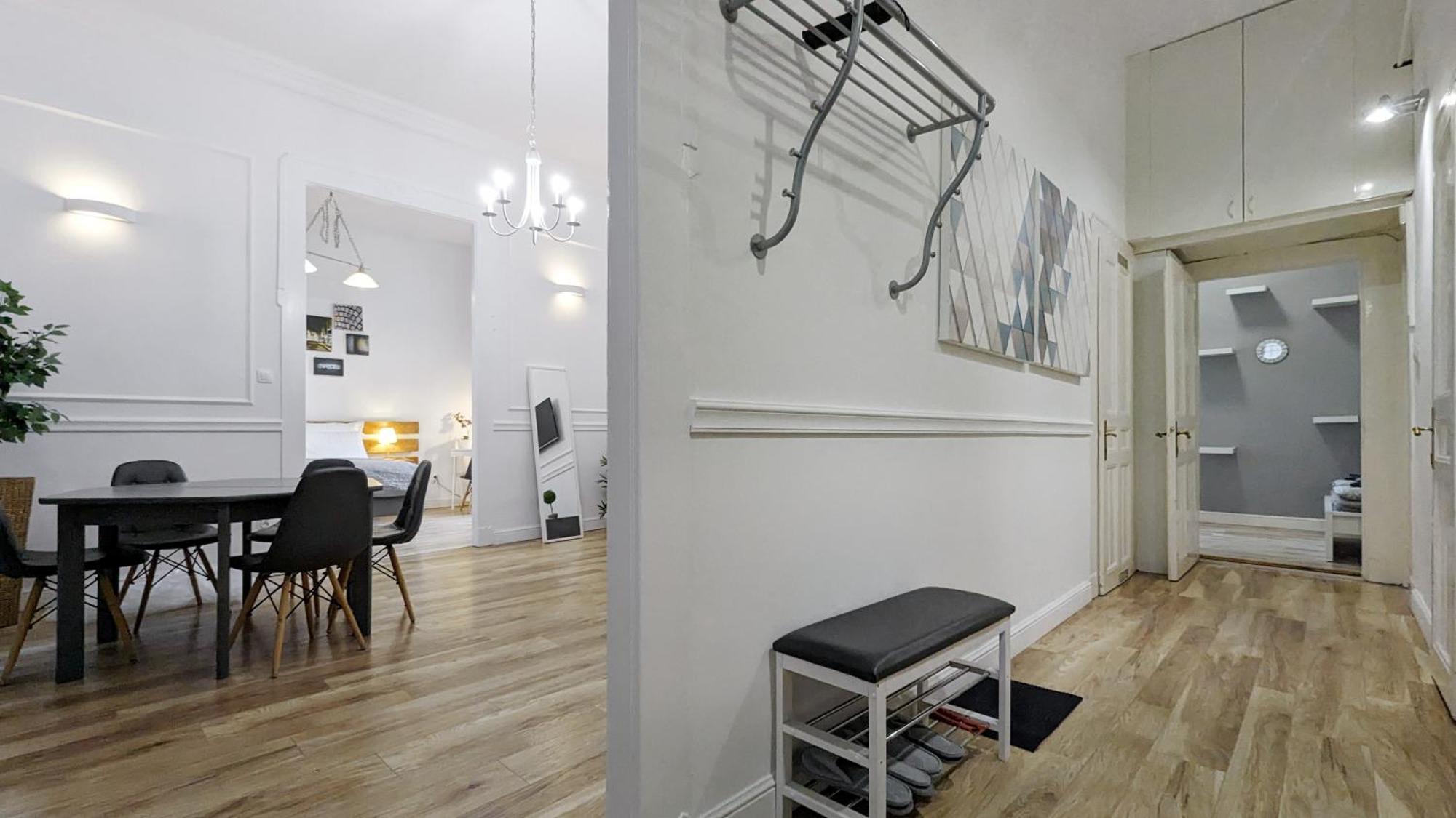 3 Room Apartment In The Beautiful Street 布达佩斯 外观 照片