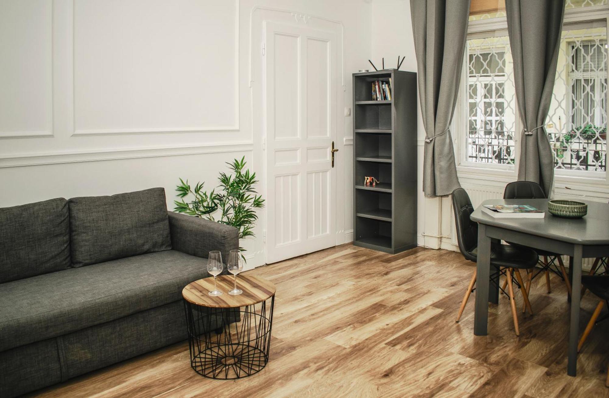 3 Room Apartment In The Beautiful Street 布达佩斯 外观 照片